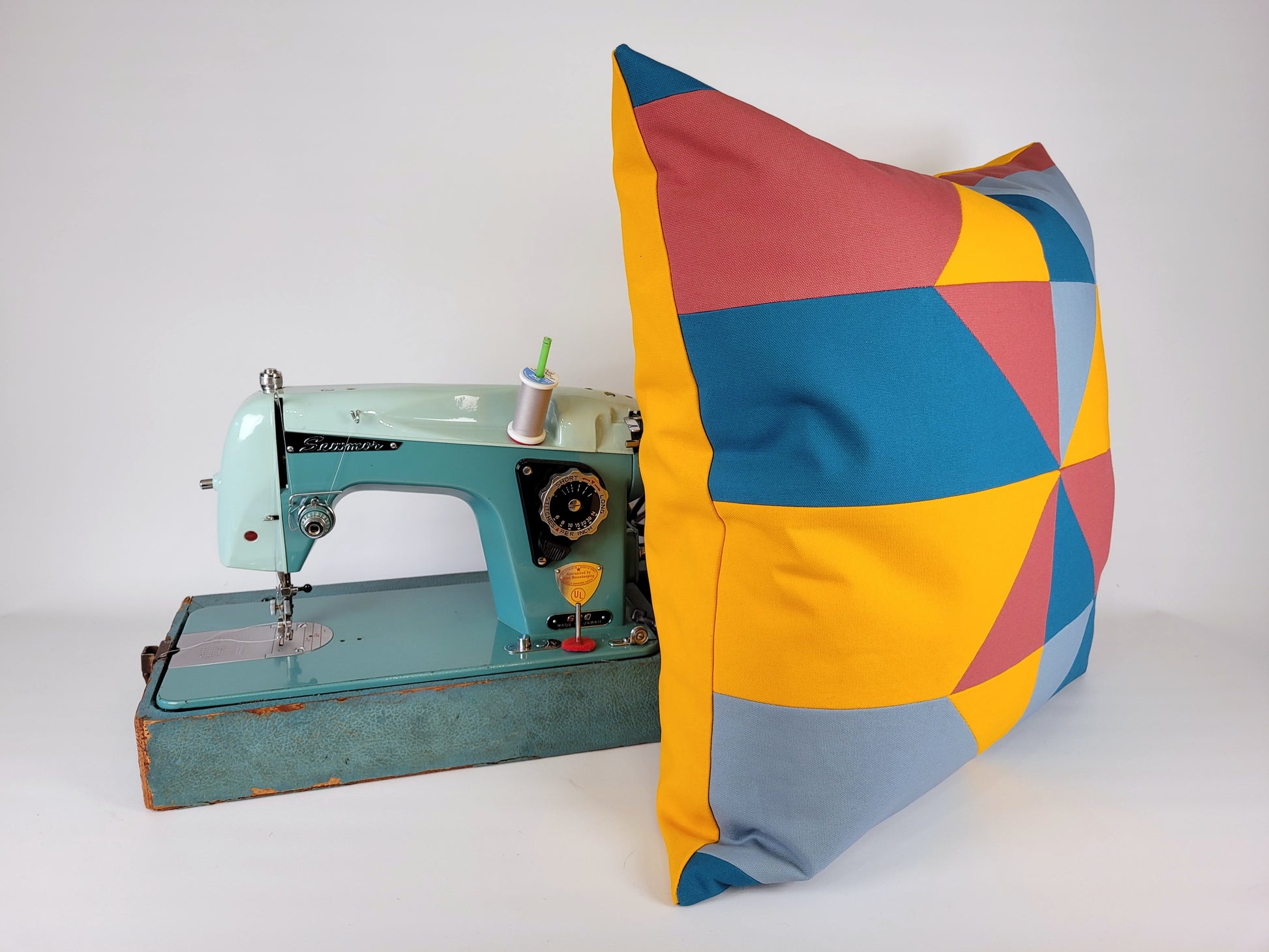 Shop online for handmade outdoor yellow geometric throw pillows – Amore  Beauté